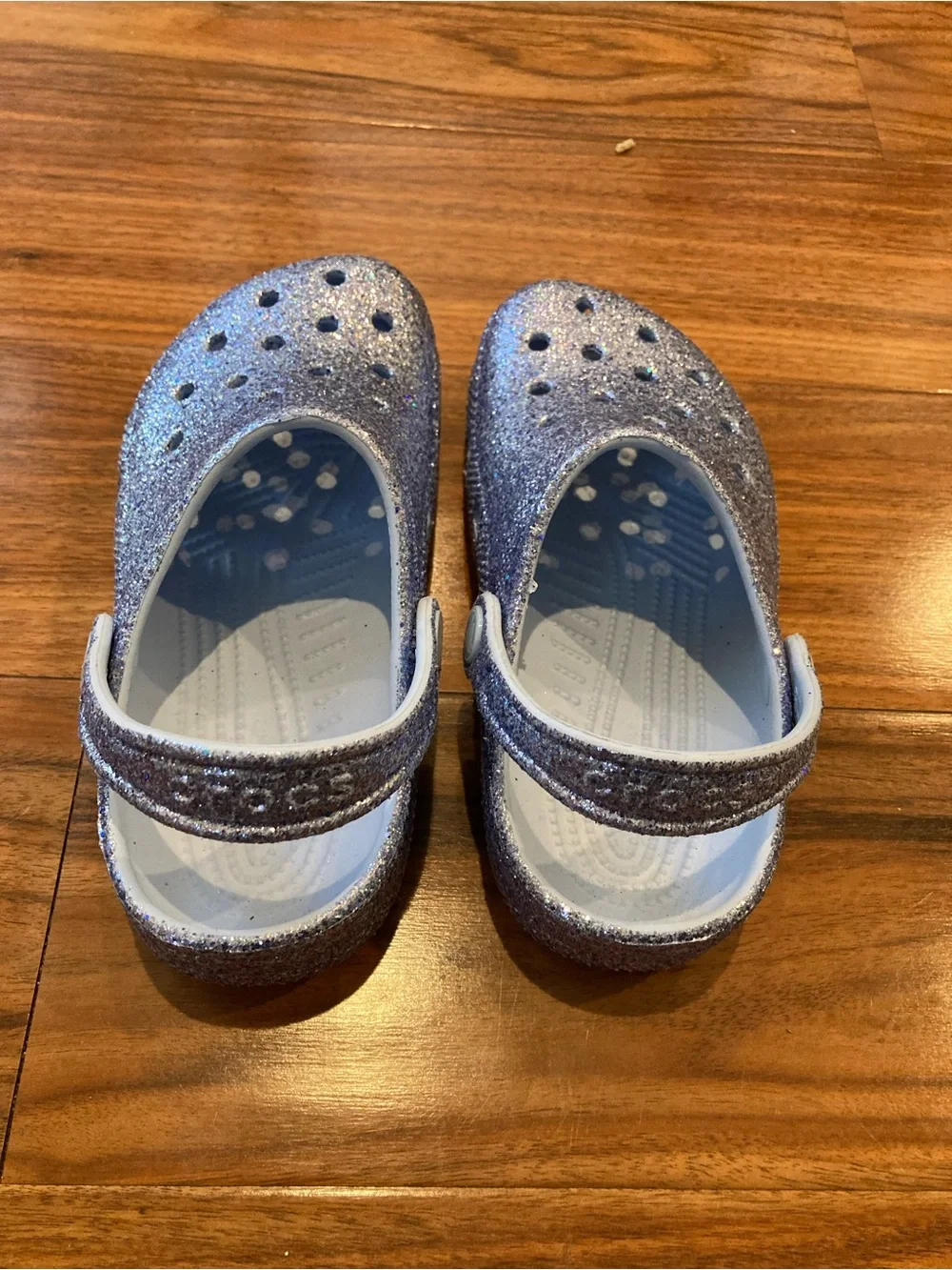 Crocs youth girls SZ J1 sparkly purple clogs with backstrap.